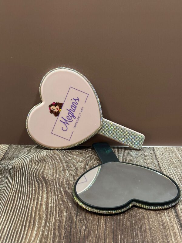 Meghan’s Heart-Shaped Mirror - Image 2